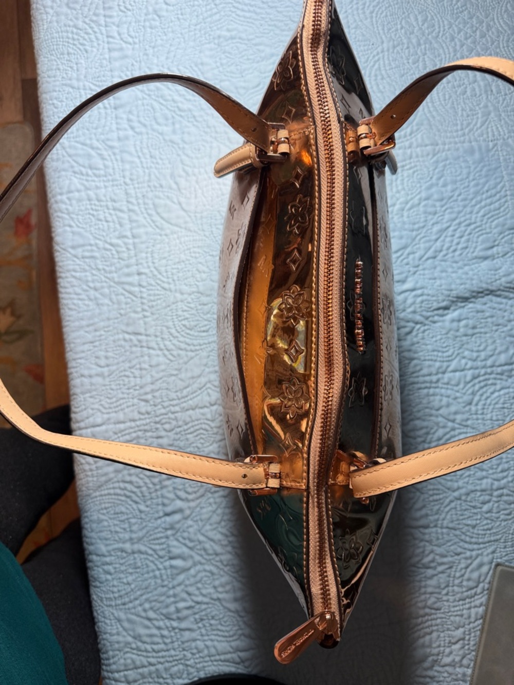 Michael Kors Metallic Rose Gold Embossed Tote with Tan Straps 12 x 10 - Picture 3 of 10